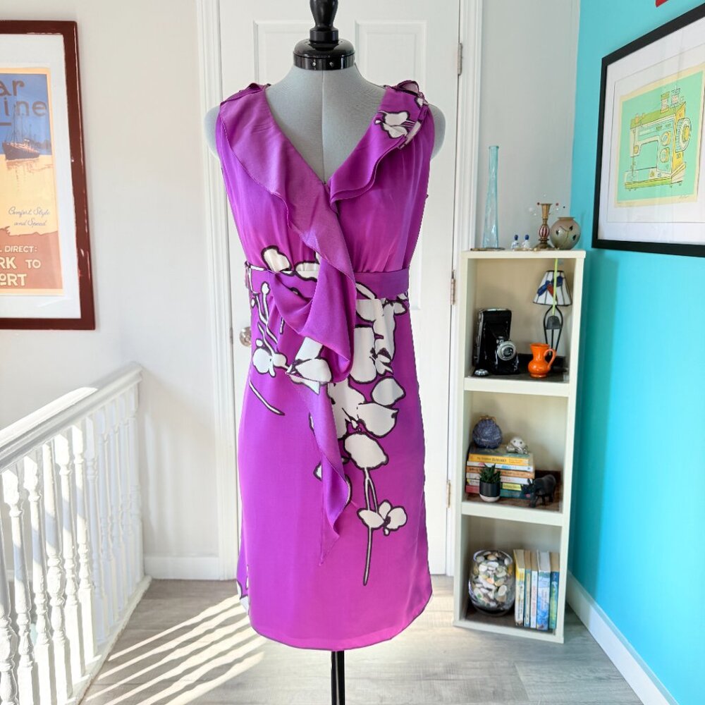 Elie Tahari Purple Sleeveless V-Neck Sheath Dress (size 6)